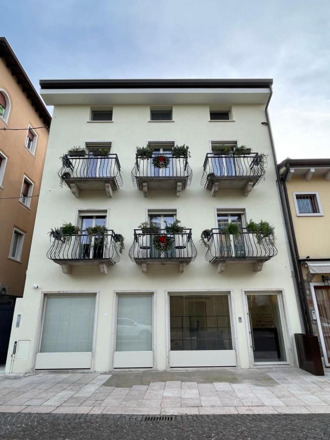 Lucia Holiday Apartments Lazise Exterior photo